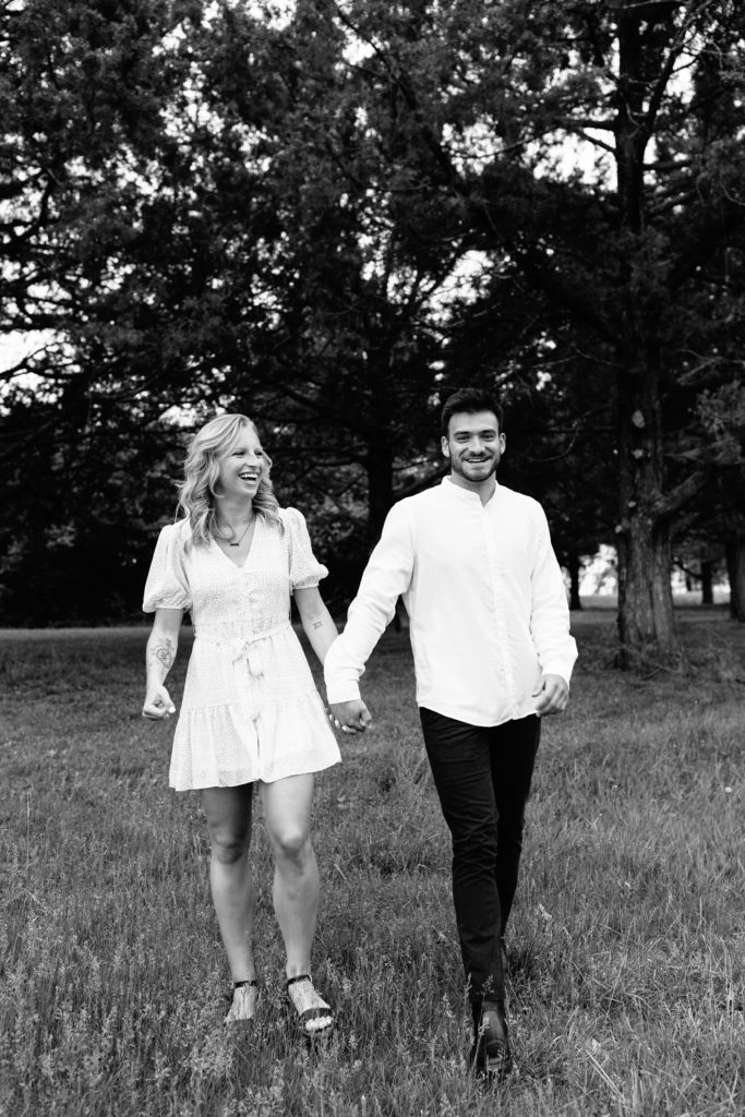 Classic black and white couples photoshoot ideas