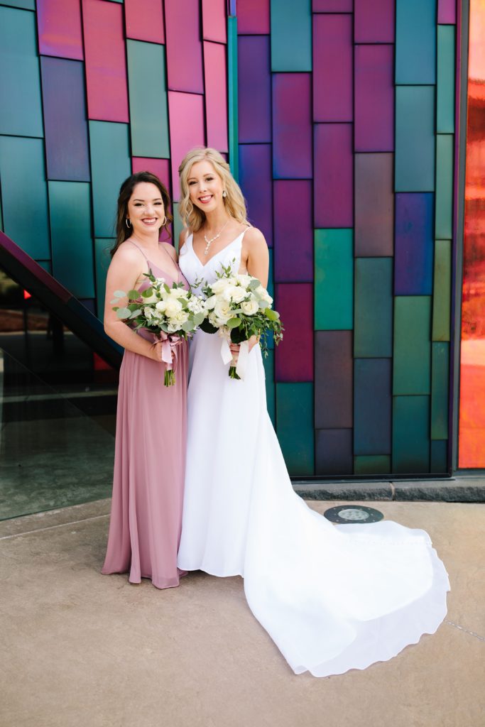 bridesmaids dress, light purple dress, white flowers, best friends wedding day