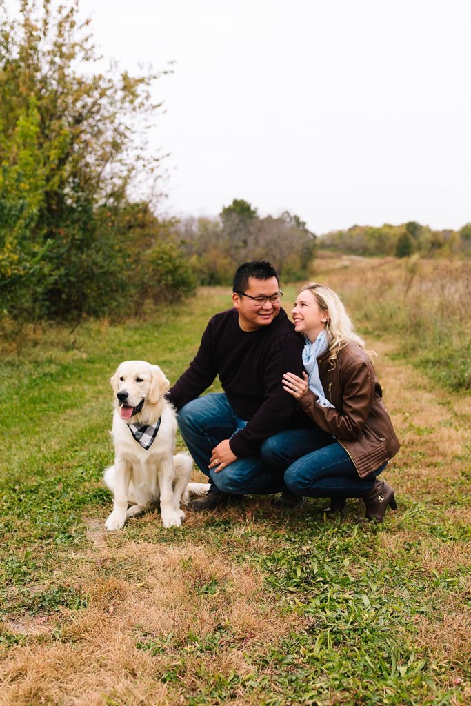 how to include your dog in your photos, fall couple photos