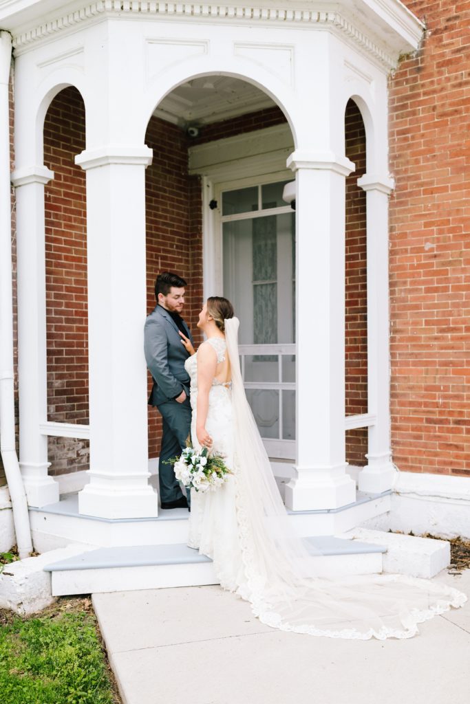 Kansas City wedding | bride and groom