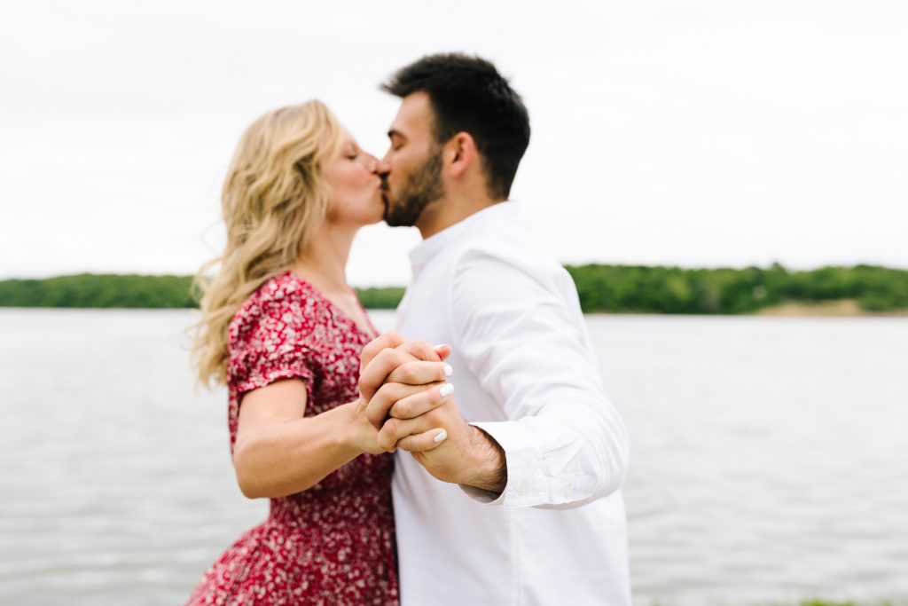 engagement photos ideas and poses