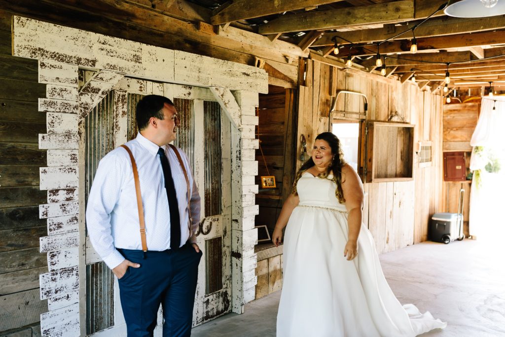 first look, bride and groom first look, summer wedding at The Barn at Cricket Creek, Kansas City photographer