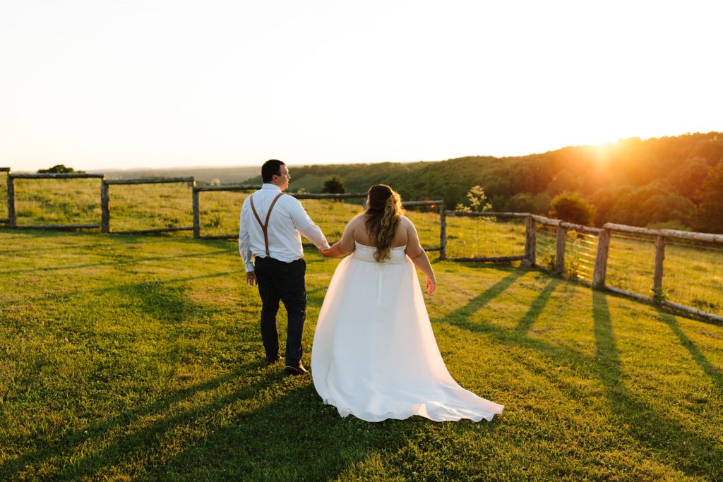 summer wedding at The Barn at Cricket Creek, Kansas City wedding photographer, sunset portraits, golden hour, bride and groom, wedding day, rolling hills, arkansas, midwest wedding, real couple, real wedding