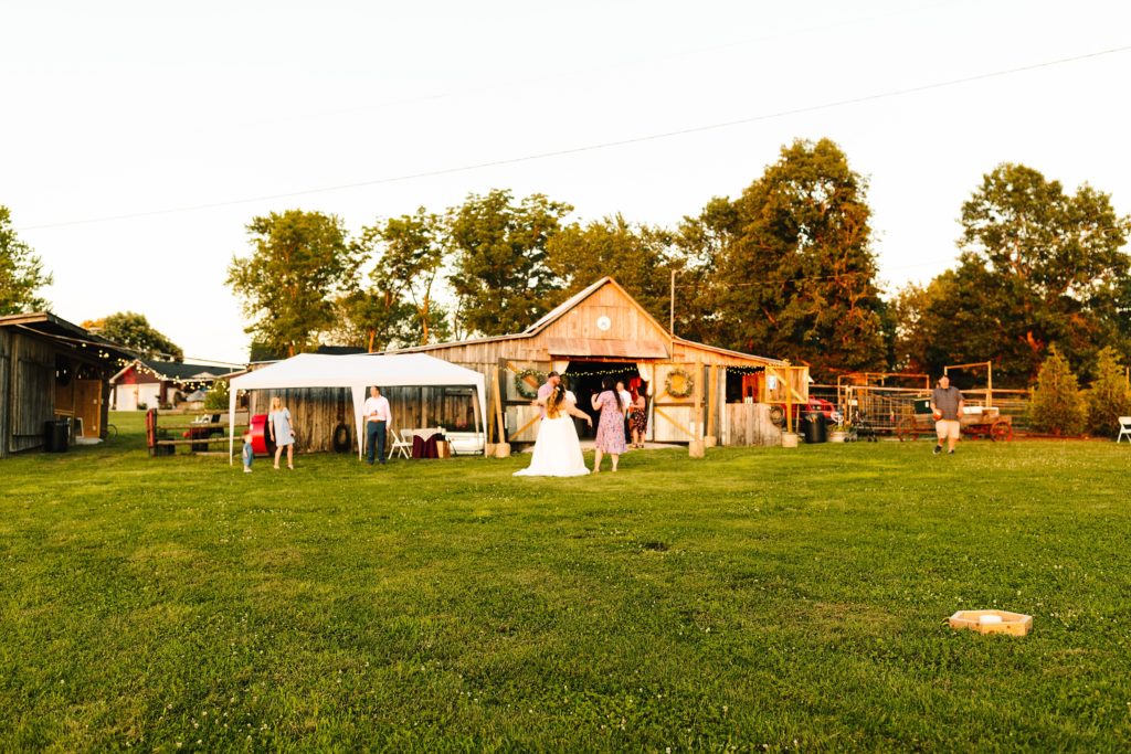 summer wedding at The Barn at Cricket Creek, Kansas City wedding photographer