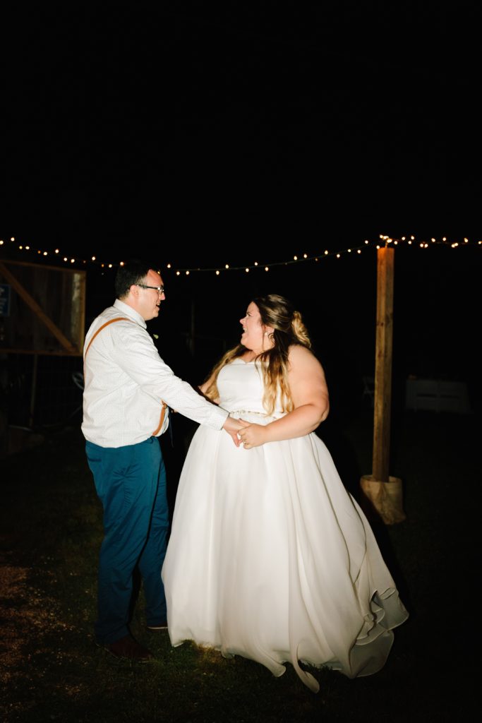 summer wedding at The Barn at Cricket Creek, Kansas City wedding photographer, outdoors wedding reception, barn venue