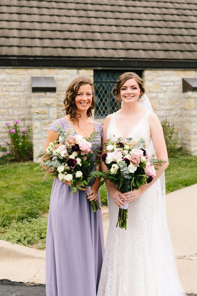 white, blush, maroon, and green bouquets, shades of pink color palette, lavender bridesmaids dresses, large bouquet, roses,