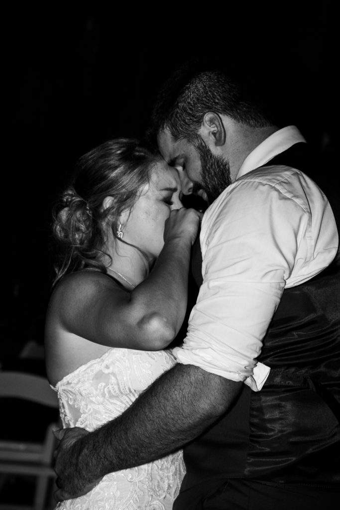 Summer Wedding at Mildale Farm, Natalie Nichole Photography, Kansas City Wedding Photographer, private last dance, bride and groom dancing alone, intimate moment,