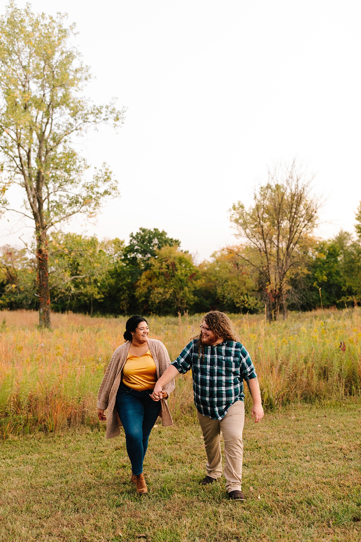 Shawnee Mission Park, Fall engagement session, fall photos, shawnee mission park photographer, kansas city photographer, engagement photographer, engagement photos, couples photos, what to wear for fall photos, fall tones, fall color palette