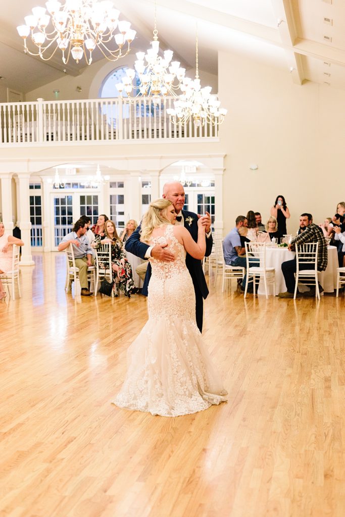 Summer wedding at the Hawthorne house, Kansas city wedding venue, Kansas city photographer, wedding inspo, wedding planning, first dance, how to choose your first dance song, songs to dance to at your wedding, father daughter dance