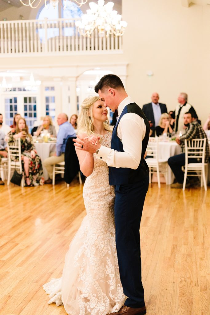 Summer wedding at the Hawthorne house, Kansas city wedding venue, Kansas city photographer, wedding inspo, wedding planning, first dance, how to choose your first dance song,