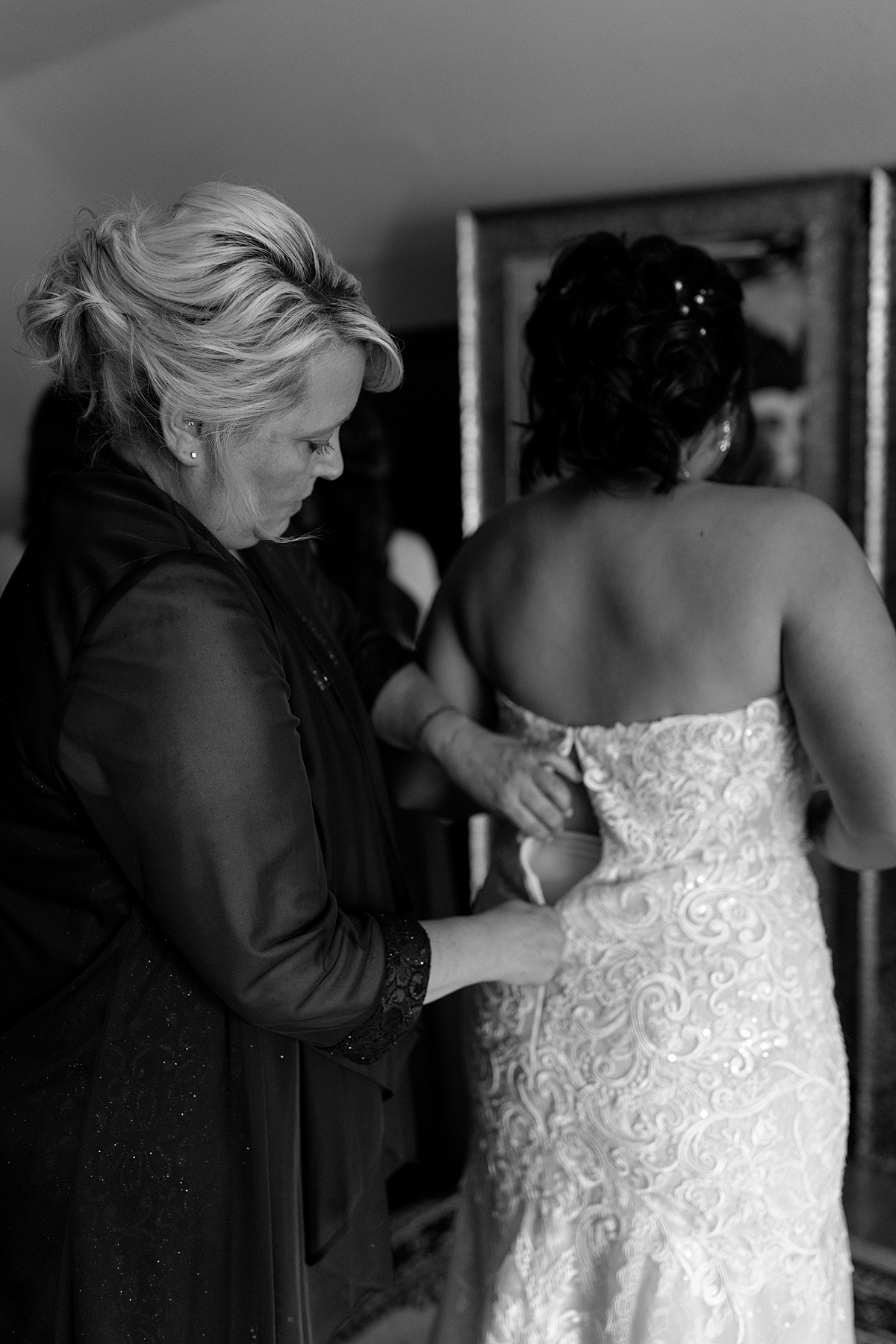 The Best Kansas City Bridal Boutiques Kansas Wedding Photographer