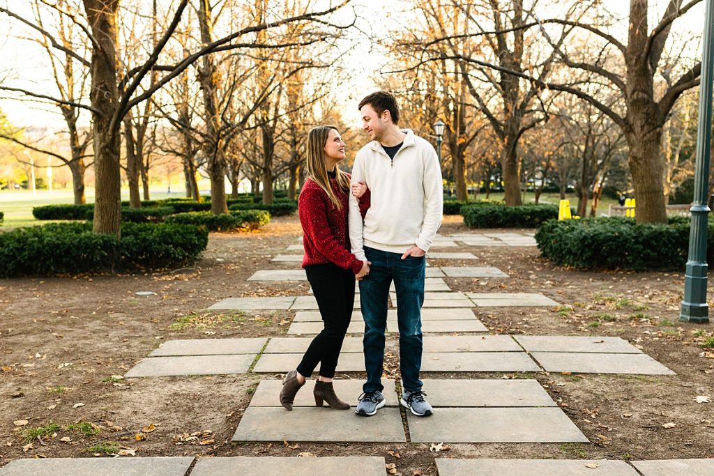 Seven Kansas City Fall Date Ideas, Kansas City Photographer, Fall mini sessions, cider mill, apple cider, downtown kansas city, couples photoshoot, fall engagement session ideas, fall outfit inspo, what to wear to fall engagement photos, apple picking, pumpkin patch, plaza art festival, art walk, first friday, the nelson atkins, kansas city art museum, winter photos, december photo session